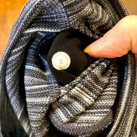 Lululemon Align leggings sz 6. 25” Heathered Black/White. No flaws! - Picture 4 of 6